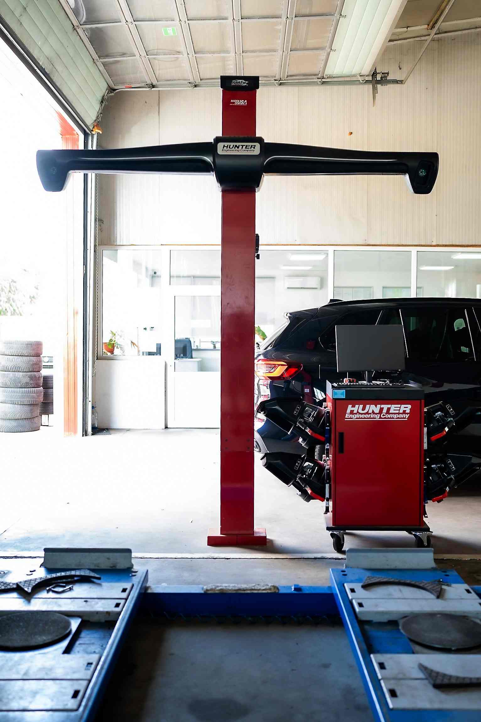 Mecanic auto Tecuci la lucru — Arcadie Autotec